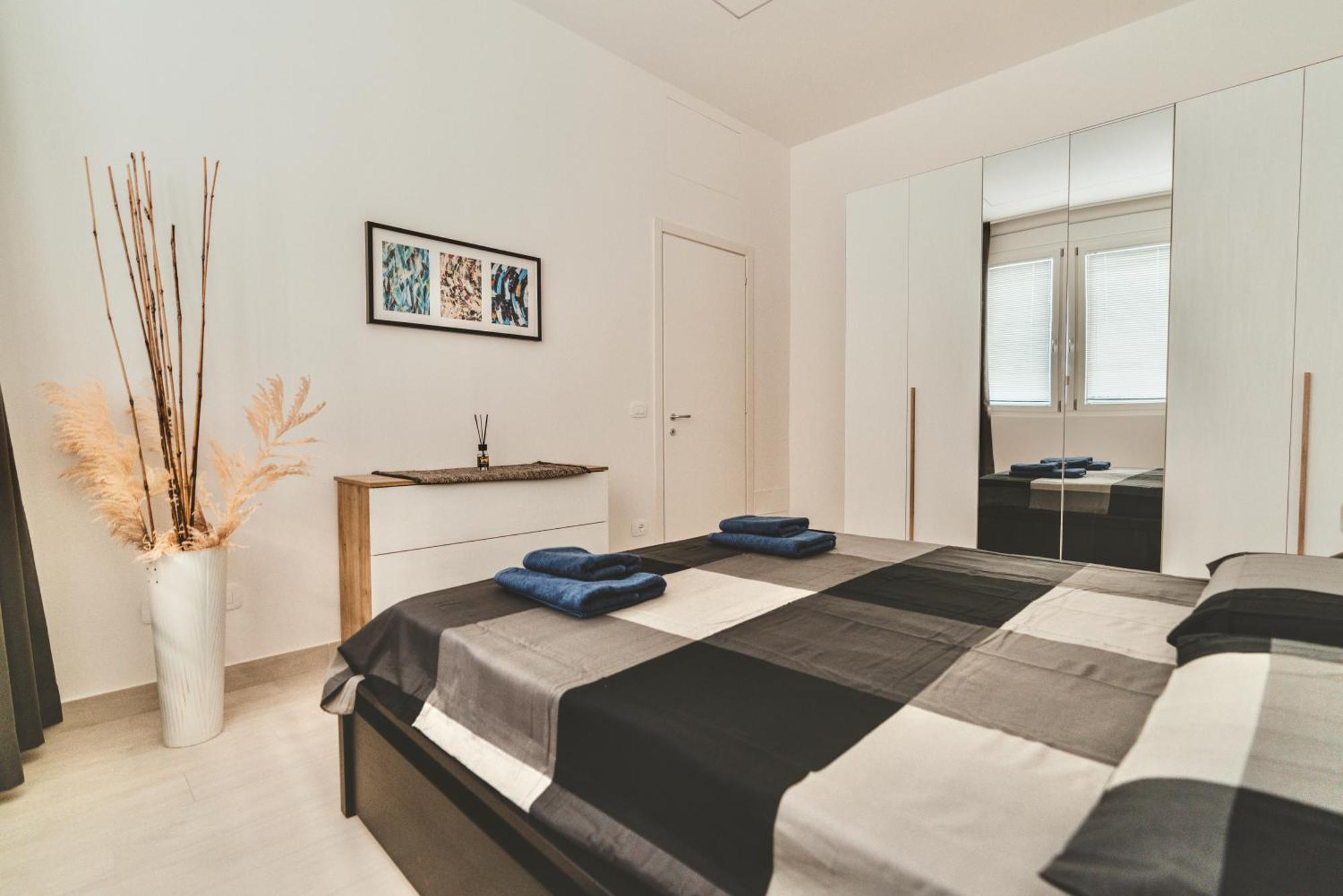 Exclusive Luxury Home With Private Parking Равена Екстериор снимка