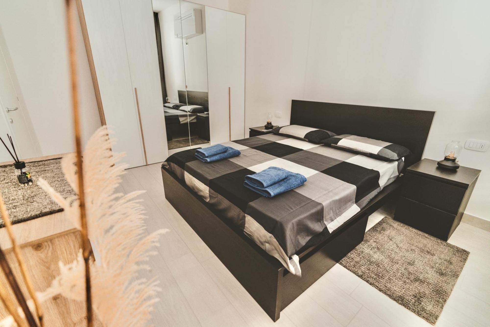 Exclusive Luxury Home With Private Parking Равена Екстериор снимка